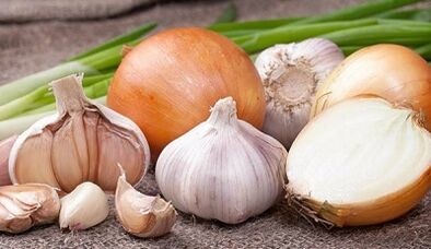 Onions and garlic to increase potency in men